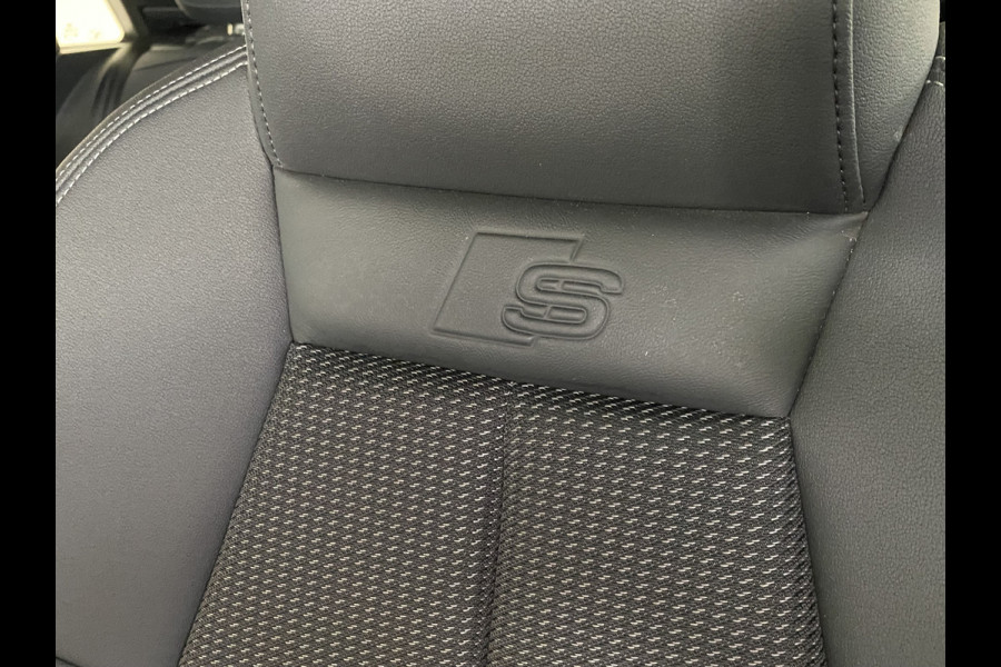 Audi A3 Sportback 35 TFSI S edition Panoramadak / B&O soundsystem /