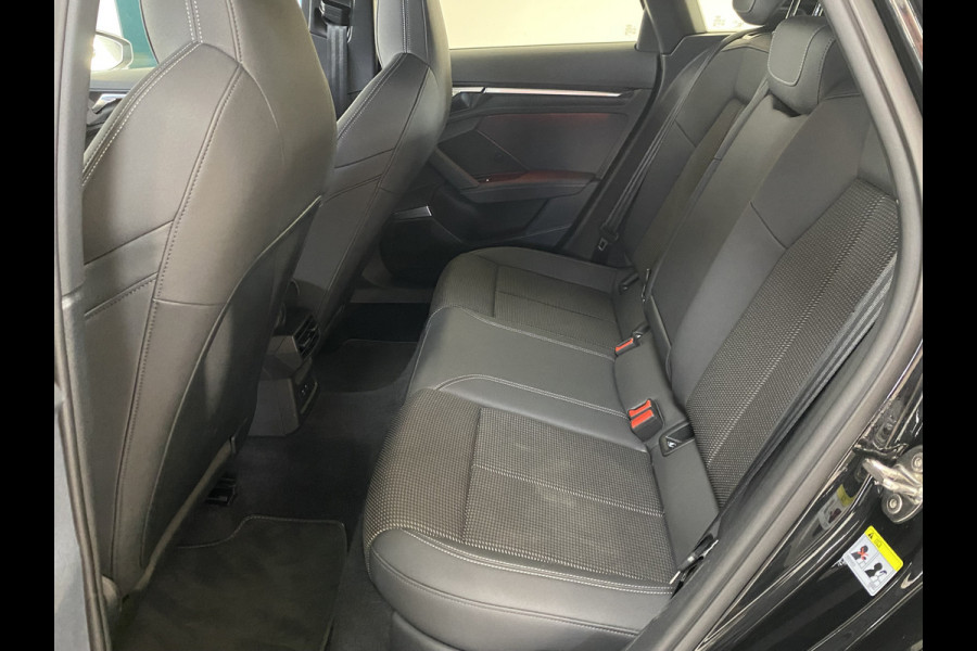 Audi A3 Sportback 35 TFSI S edition Panoramadak / B&O soundsystem /