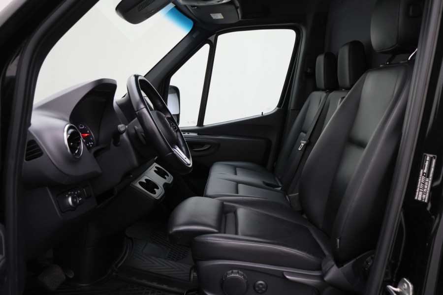 Mercedes-Benz Sprinter 519 CDI Automaat L2H2 Leer, Luchtvering, 360° Camera, ACC, Trekhaak, LED, Dubbel lucht, N1