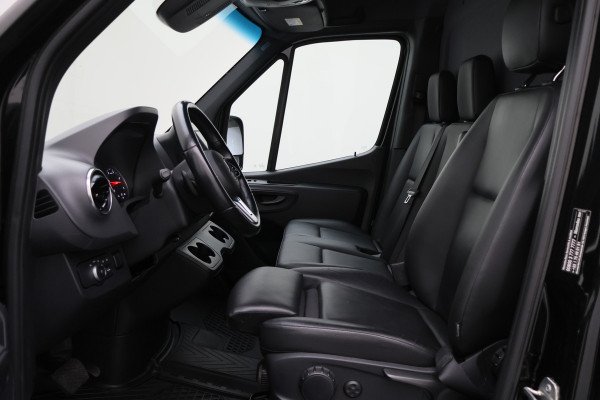 Mercedes-Benz Sprinter 519 CDI Automaat L2H2 Leer, Luchtvering, 360° Camera, ACC, Trekhaak, LED, Dubbel lucht, N1