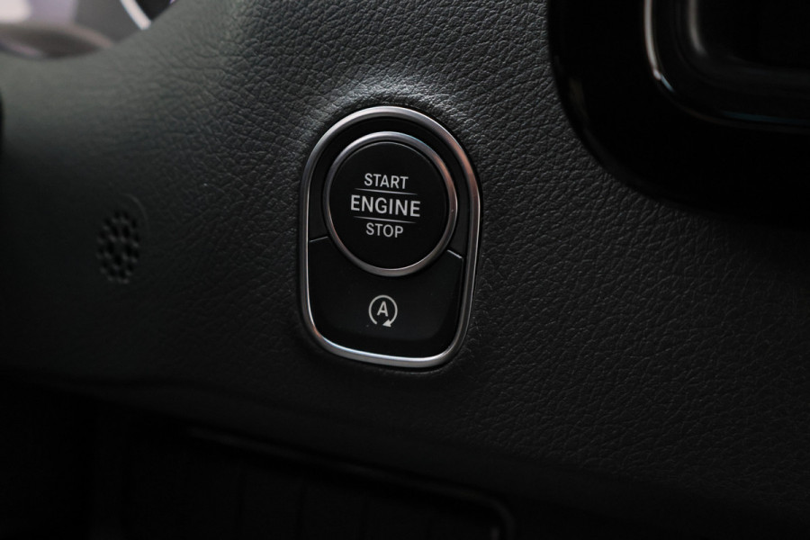 Mercedes-Benz Sprinter 519 CDI Automaat L2H2 Leer, Luchtvering, 360° Camera, ACC, Trekhaak, LED, Dubbel lucht, N1
