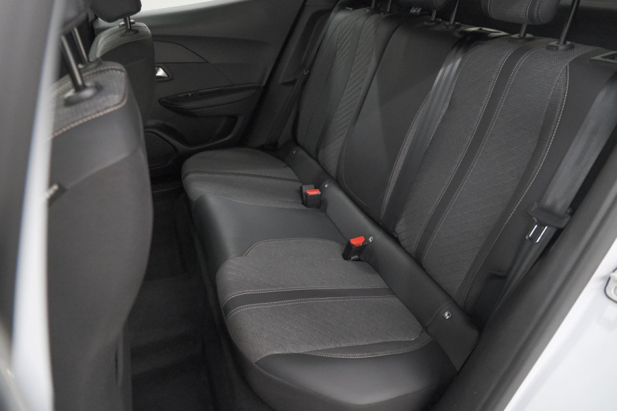 Peugeot 2008 PureTech 100 Allure | Apple Carplay | Parkeersensoren | Climate Control | Cruise Control