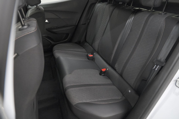 Peugeot 2008 PureTech 100 Allure | Apple Carplay | Parkeersensoren | Climate Control | Cruise Control