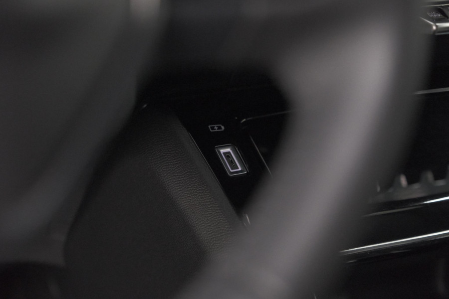 Peugeot 2008 PureTech 100 Allure | Apple Carplay | Parkeersensoren | Climate Control | Cruise Control
