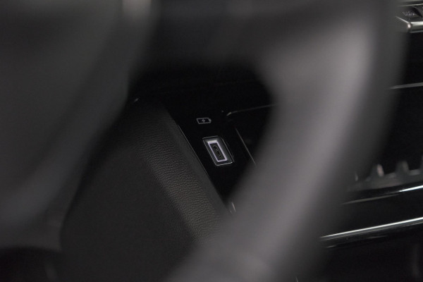 Peugeot 2008 PureTech 100 Allure | Apple Carplay | Parkeersensoren | Climate Control | Cruise Control