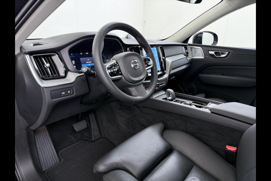 Volvo XC60 2.0 T8 Plug-in hybrid AWD Ultra Dark T8 12 MND. BOVAG GARANTIE | HEAD UP | PANORAMA DAK | ACHTERUITRIJ CAMERA | BOWERS & WILKINS | MEM. SEATS | STOEL+STUUR VERWARMING |