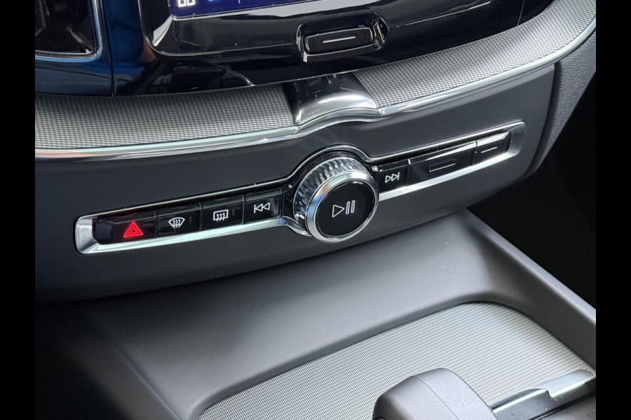 Volvo XC60 2.0 T8 Plug-in hybrid AWD Ultra Dark T8 12 MND. BOVAG GARANTIE | HEAD UP | PANORAMA DAK | ACHTERUITRIJ CAMERA | BOWERS & WILKINS | MEM. SEATS | STOEL+STUUR VERWARMING |