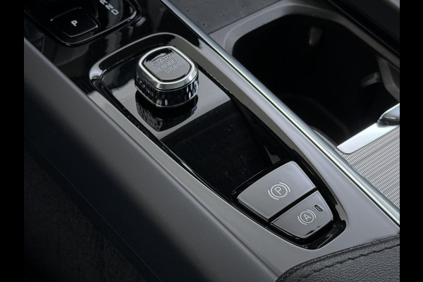 Volvo XC60 2.0 T8 Plug-in hybrid AWD Ultra Dark T8 12 MND. BOVAG GARANTIE | HEAD UP | PANORAMA DAK | ACHTERUITRIJ CAMERA | BOWERS & WILKINS | MEM. SEATS | STOEL+STUUR VERWARMING |