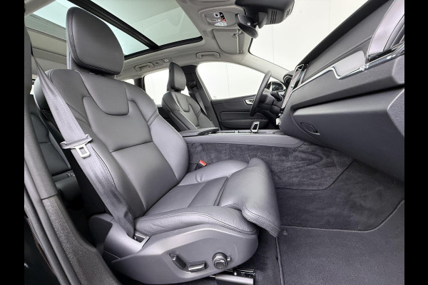 Volvo XC60 2.0 T8 Plug-in hybrid AWD Ultra Dark T8 12 MND. BOVAG GARANTIE | HEAD UP | PANORAMA DAK | ACHTERUITRIJ CAMERA | BOWERS & WILKINS | MEM. SEATS | STOEL+STUUR VERWARMING |
