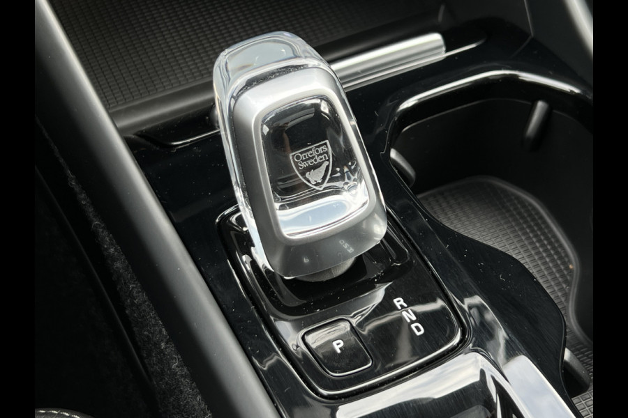 Volvo XC40 1.5 T4 Recharge Inscription | Trekhaak | Leder | Harman Kardon | Pano | 360 Camera