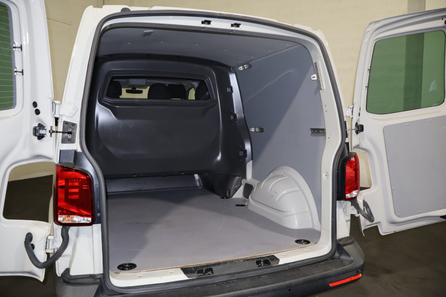 Volkswagen Transporter 2.0 TDI L2 H1 150pk Automaat DC