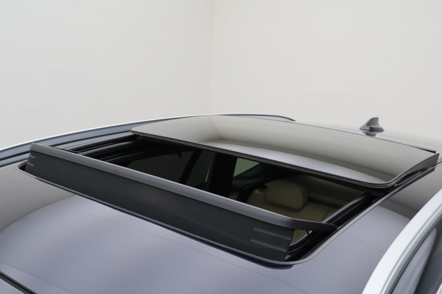 BMW X3 xDrive30e Business Edition Plus Panoramadak, 360° Camera, Leer, Memory, Apple Carplay, 20"