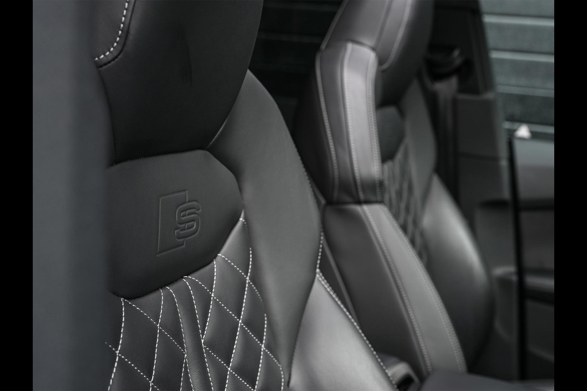 Audi Q8 55 TFSI e quattro Pro Line S | Panoramadak | NL-Auto | Dealeronderhouden | B&O | 360 Camera | Luchtvering | Adaptieve Cruise | Memory-Seats | Ambiance Interieur | Trekhaak | Stoelverwarming |