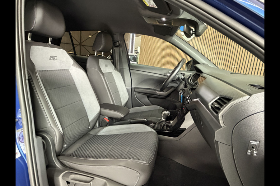 Volkswagen T-Cross 1.5 TSI 150pk Style R-Line | Navi | 18" | ACC | Dodehoek | Camera | Carplay |