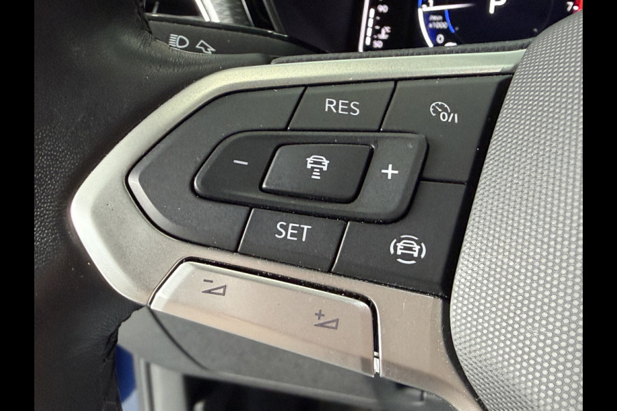 Volkswagen T-Cross 1.5 TSI 150pk Style R-Line | Navi | 18" | ACC | Dodehoek | Camera | Carplay |