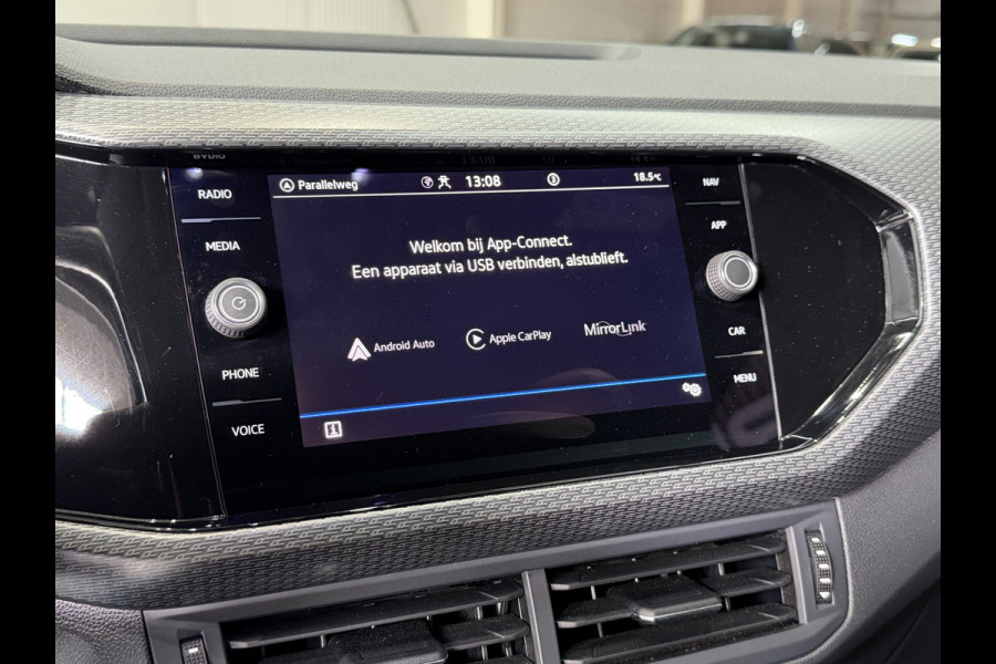 Volkswagen T-Cross 1.5 TSI 150pk Style R-Line | Navi | 18" | ACC | Dodehoek | Camera | Carplay |