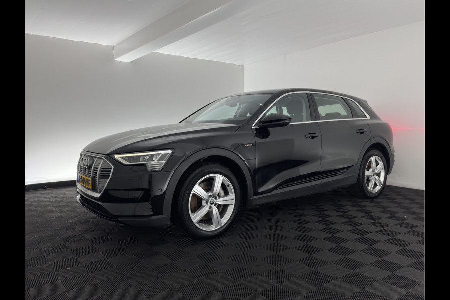 Audi e-tron 55 quattro edition 95 kWh [3-Fase-11kW] {SoH-95%} (INCL.BTW) *FULL-LED | HEATED-COMFORTSEATS | DIGI-COCKPIT | NAVI-FULLMAP | CAMERA | DAB+ | ECC | PDC | CRUISE | 20''ALU*