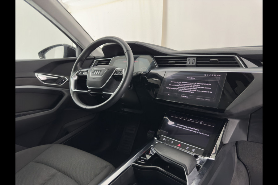 Audi e-tron 55 quattro edition 95 kWh [3-Fase-11kW] {SoH-95%} (INCL.BTW) *FULL-LED | HEATED-COMFORTSEATS | DIGI-COCKPIT | NAVI-FULLMAP | CAMERA | DAB+ | ECC | PDC | CRUISE | 20''ALU*