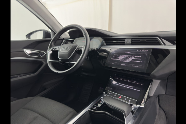 Audi e-tron 55 quattro edition 95 kWh [3-Fase-11kW] {SoH-95%} (INCL.BTW) *FULL-LED | HEATED-COMFORTSEATS | DIGI-COCKPIT | NAVI-FULLMAP | CAMERA | DAB+ | ECC | PDC | CRUISE | 20''ALU*
