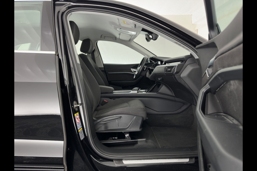 Audi e-tron 55 quattro edition 95 kWh [3-Fase-11kW] {SoH-95%} (INCL.BTW) *FULL-LED | HEATED-COMFORTSEATS | DIGI-COCKPIT | NAVI-FULLMAP | CAMERA | DAB+ | ECC | PDC | CRUISE | 20''ALU*