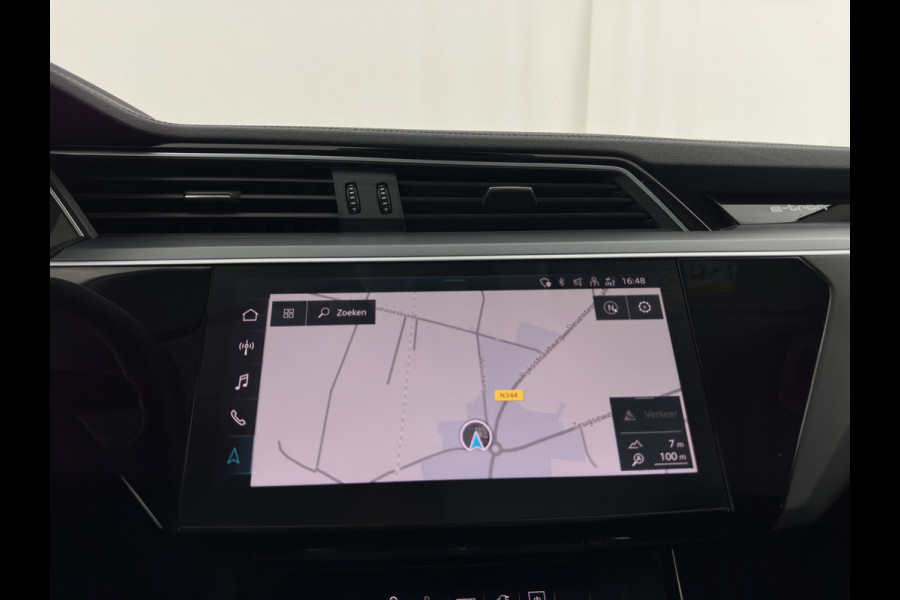 Audi e-tron 55 quattro edition 95 kWh [3-Fase-11kW] {SoH-95%} (INCL.BTW) *FULL-LED | HEATED-COMFORTSEATS | DIGI-COCKPIT | NAVI-FULLMAP | CAMERA | DAB+ | ECC | PDC | CRUISE | 20''ALU*