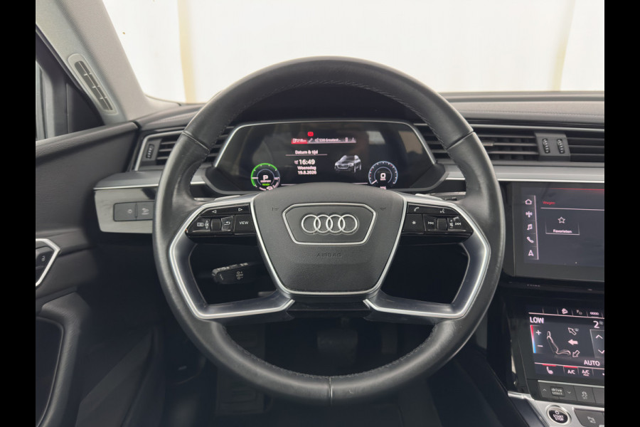 Audi e-tron 55 quattro edition 95 kWh [3-Fase-11kW] {SoH-95%} (INCL.BTW) *FULL-LED | HEATED-COMFORTSEATS | DIGI-COCKPIT | NAVI-FULLMAP | CAMERA | DAB+ | ECC | PDC | CRUISE | 20''ALU*