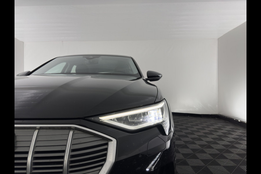 Audi e-tron 55 quattro edition 95 kWh [3-Fase-11kW] {SoH-95%} (INCL.BTW) *FULL-LED | HEATED-COMFORTSEATS | DIGI-COCKPIT | NAVI-FULLMAP | CAMERA | DAB+ | ECC | PDC | CRUISE | 20''ALU*