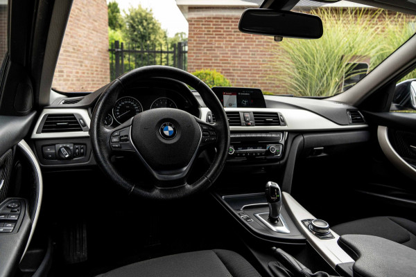 BMW 3 Serie 318i Executive 136 PK Aut. LED Clima Cruise 18'' M-Sport