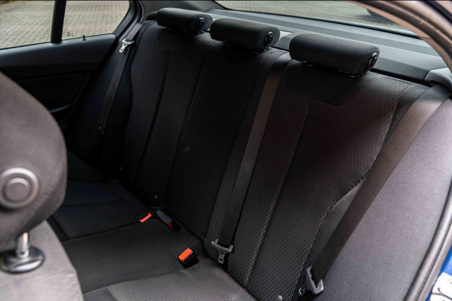BMW 3 Serie 318i Executive 136 PK Aut. LED Clima Cruise 18'' M-Sport