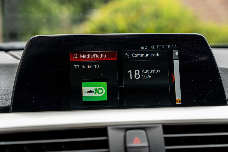 BMW 3 Serie 318i Executive 136 PK Aut. LED Clima Cruise 18'' M-Sport