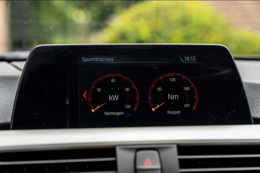 BMW 3 Serie 318i Executive 136 PK Aut. LED Clima Cruise 18'' M-Sport