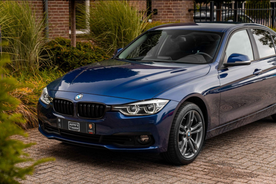 BMW 3 Serie 318i Executive 136 PK Aut. LED Clima Cruise 18'' M-Sport