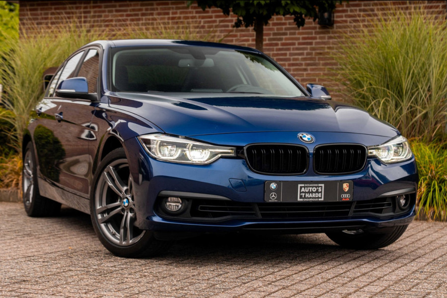 BMW 3 Serie 318i Executive 136 PK Aut. LED Clima Cruise 18'' M-Sport