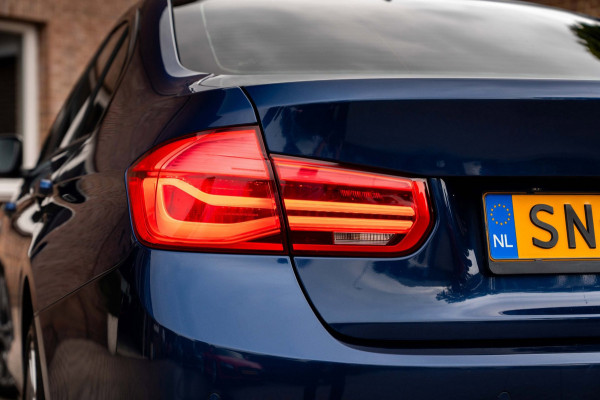 BMW 3 Serie 318i Executive 136 PK Aut. LED Clima Cruise 18'' M-Sport