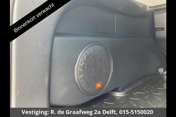 Toyota RAV4 2.5 Plug-in Hybrid AWD Bi-Tone Plus | 1500 KG trekgewicht | JBL Audio | Stoelverwarming & ventilatie | Memory Seats | Panoramadak