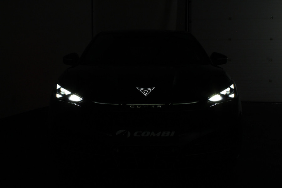 CUPRA Tavascan Business 82 kWh > 	569 WLTP/Travel Assist/Tavascan Blue