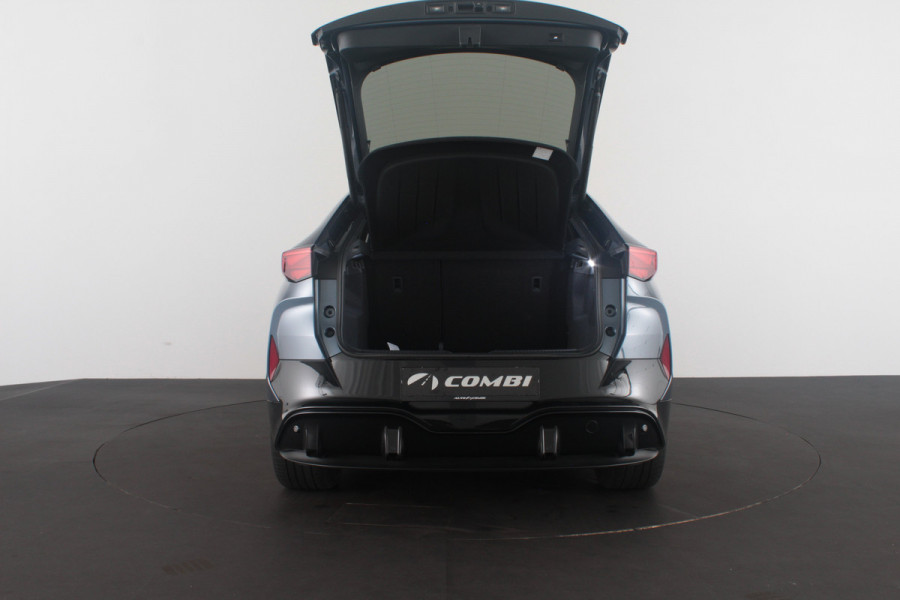 CUPRA Tavascan Business 82 kWh > 	569 WLTP/Travel Assist/Tavascan Blue