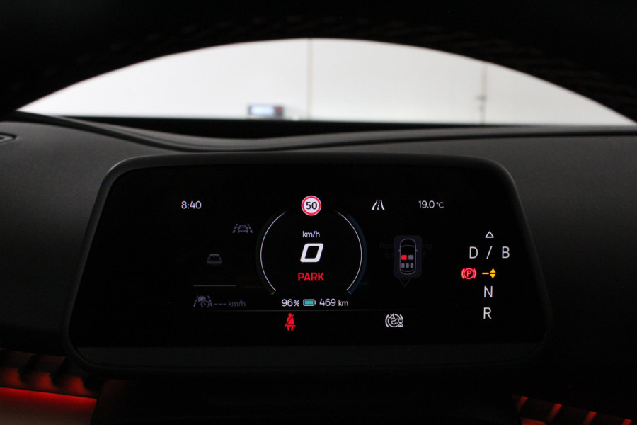 CUPRA Tavascan Business 82 kWh > 	569 WLTP/Travel Assist/Tavascan Blue
