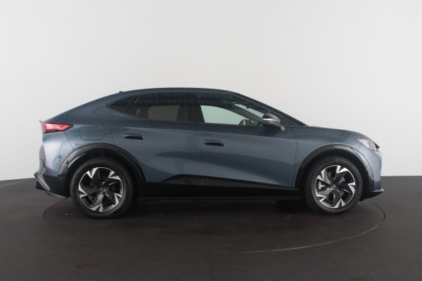 CUPRA Tavascan Business 82 kWh > 	569 WLTP/Travel Assist/Tavascan Blue