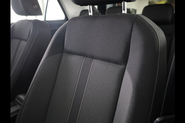 Volkswagen T-Roc 1.5 TSI Life 150 pk Automaat (DSG) | Navigatie | Parkeersensoren (Park assist) | Achteruitrijcamera | Adaptieve cruise control | Autom. airco |