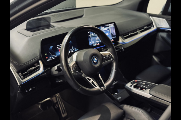 BMW 2 Serie Active Tourer 225e xDrive M-Sport | 19" | Panorama | Trekhaak | HK