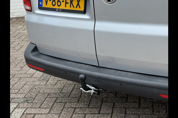 Volkswagen Transporter 2.0 TDI L2H1 28 Highline Trekhaak 3 Zits Pdc v+a Navigatie Cruise Lat om Lat