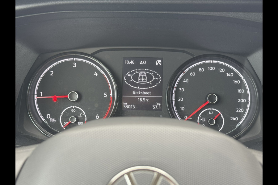Volkswagen Transporter 2.0 TDI L2H1 28 Highline Trekhaak 3 Zits Pdc v+a Navigatie Cruise Lat om Lat
