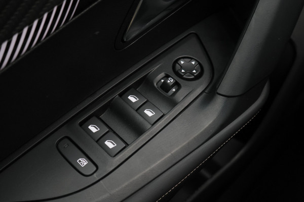 Peugeot 2008 1.2 PureTech 100 Allure Virtual Cockpit, LED, Apple Carplay, Lane Assist, PDC