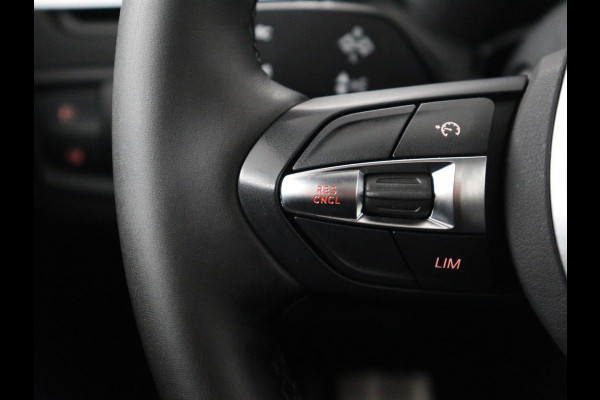 BMW X1 sDrive18i High Executive | Panoramadak | Leder | Stoelverwarming | Cruise control | Head-up | Navigatie | Bluetooth | Interieurverlichting | Elektrische achterklep | Trekhaak
