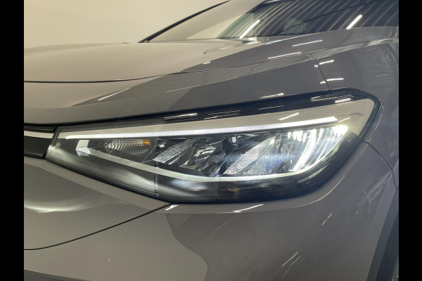 Volkswagen ID.4 Pro Limited Edition 77 kWh Navigatie Apple Carplay/Android Auto Keyless PDC V+A Climate Control DAB+ Lane Assist Adaptieve Cruise control Velours / Alcantara bekleding 19" Lichtmetalen Velgen