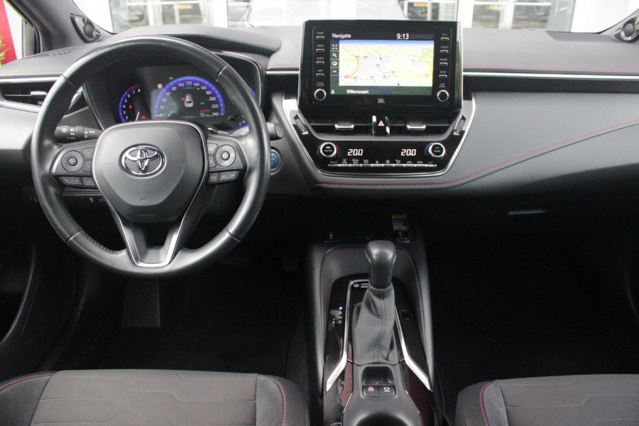 Toyota Corolla Touring Sports 2.0 Hybrid 180PK AUTOMAAT EXECUTIVE JBL | STOEL VERWARMING | DODEHOEK DETECTIE | NAVIGATIE | APPLE CARPLAY/ANDROID AUTO | CLIMATE CONTROL | ADAPTIVE CRUISE CONTROL | FULL LED KOPLAMPEN | KEYLESS ENTRY/START | ALL SEASON BANDEN | 18" LICHTMETALEN VELGEN | DAB+ RADIO | JBL AUDIO SSTEM | ELEKTRISCH BEDIENBARE ACHTERKLEP | ACHTERUITRIJ CAMERA | PARKEERSENSOREN VOOR + ACHTER | DRAADLOZE TELEFOONLADER | HEAD UP DISPLAY |