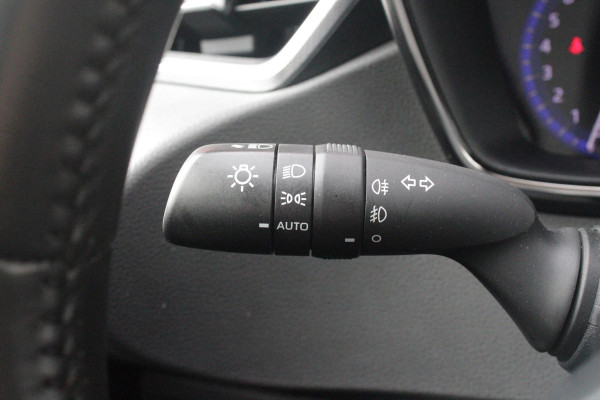 Toyota Corolla Touring Sports 2.0 Hybrid 180PK AUTOMAAT EXECUTIVE JBL | STOEL VERWARMING | DODEHOEK DETECTIE | NAVIGATIE | APPLE CARPLAY/ANDROID AUTO | CLIMATE CONTROL | ADAPTIVE CRUISE CONTROL | FULL LED KOPLAMPEN | KEYLESS ENTRY/START | ALL SEASON BANDEN | 18" LICHTMETALEN VELGEN | DAB+ RADIO | JBL AUDIO SSTEM | ELEKTRISCH BEDIENBARE ACHTERKLEP | ACHTERUITRIJ CAMERA | PARKEERSENSOREN VOOR + ACHTER | DRAADLOZE TELEFOONLADER | HEAD UP DISPLAY |