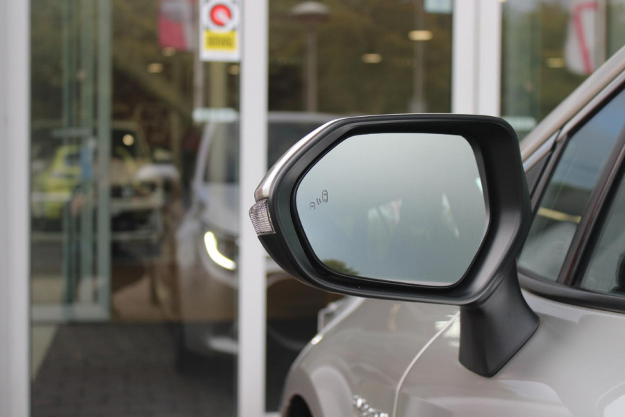 Toyota Corolla Touring Sports 2.0 Hybrid 180PK AUTOMAAT EXECUTIVE JBL | STOEL VERWARMING | DODEHOEK DETECTIE | NAVIGATIE | APPLE CARPLAY/ANDROID AUTO | CLIMATE CONTROL | ADAPTIVE CRUISE CONTROL | FULL LED KOPLAMPEN | KEYLESS ENTRY/START | ALL SEASON BANDEN | 18" LICHTMETALEN VELGEN | DAB+ RADIO | JBL AUDIO SSTEM | ELEKTRISCH BEDIENBARE ACHTERKLEP | ACHTERUITRIJ CAMERA | PARKEERSENSOREN VOOR + ACHTER | DRAADLOZE TELEFOONLADER | HEAD UP DISPLAY |