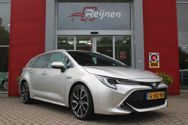 Toyota Corolla Touring Sports 2.0 Hybrid 180PK AUTOMAAT EXECUTIVE JBL | STOEL VERWARMING | DODEHOEK DETECTIE | NAVIGATIE | APPLE CARPLAY/ANDROID AUTO | CLIMATE CONTROL | ADAPTIVE CRUISE CONTROL | FULL LED KOPLAMPEN | KEYLESS ENTRY/START | ALL SEASON BANDEN | 18" LICHTMETALEN VELGEN | DAB+ RADIO | JBL AUDIO SSTEM | ELEKTRISCH BEDIENBARE ACHTERKLEP | ACHTERUITRIJ CAMERA | PARKEERSENSOREN VOOR + ACHTER | DRAADLOZE TELEFOONLADER | HEAD UP DISPLAY |